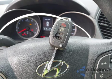 2015 Hyundai Santa Fe Sport 2.4L из США, поврежденный, VIN 5XYZT3LB8FG234662